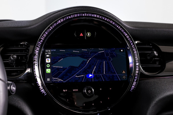 MINI Cooper S 2.0 John Cooper Works | S/K Panodak | Dig.Cockpit | Adapt.Cruise | Stoelverw. | Camera+PDC | NAV+App.Connect | Auto.Airco | LM 17" |