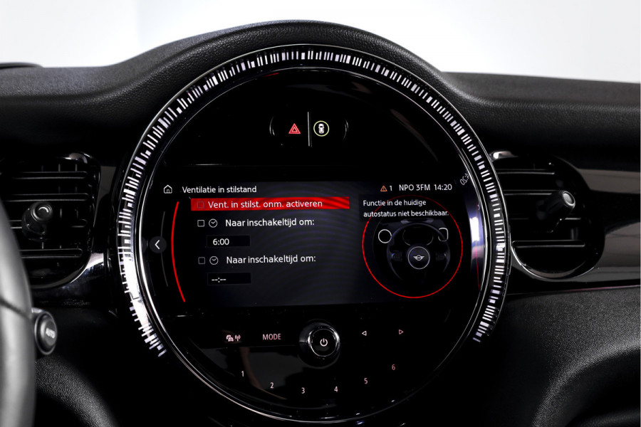 MINI Cooper S 2.0 John Cooper Works | S/K Panodak | Dig.Cockpit | Adapt.Cruise | Stoelverw. | Camera+PDC | NAV+App.Connect | Auto.Airco | LM 17" |