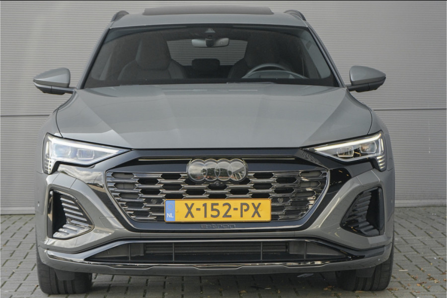 Audi Q8 e-tron 55 Quattro S Edition 115 kWh Pano Leer 360° Camera Trekhaak 22"