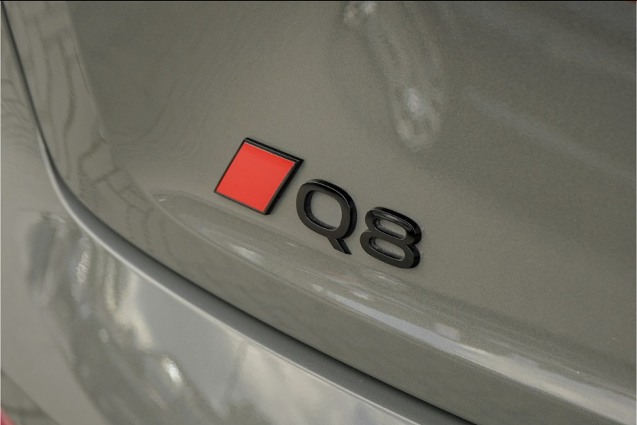 Audi Q8 e-tron 55 Quattro S Edition 115 kWh Pano Leer 360° Camera Trekhaak 22"
