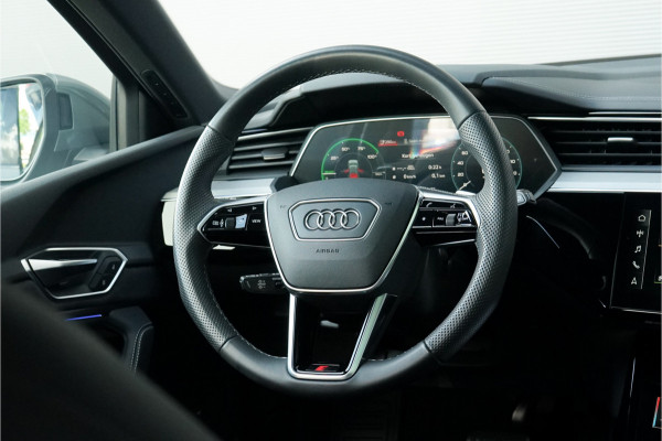 Audi Q8 e-tron 55 Quattro S Edition 115 kWh Pano Leer 360° Camera Trekhaak 22"