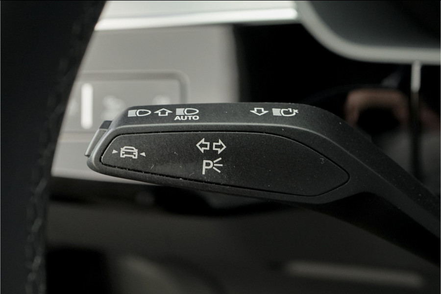 Audi Q8 e-tron 55 Quattro S Edition 115 kWh Pano Leer 360° Camera Trekhaak 22"