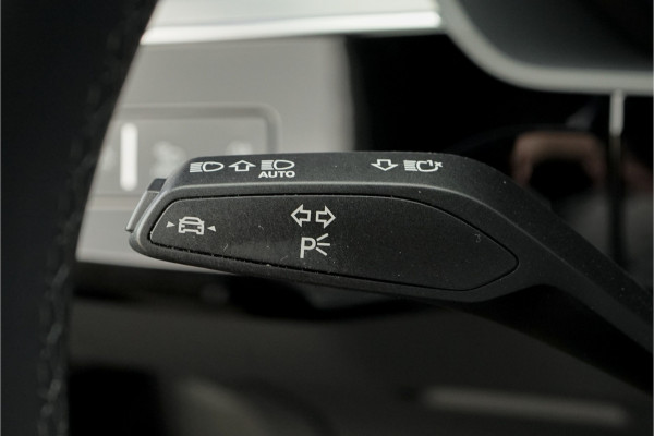 Audi Q8 e-tron 55 Quattro S Edition 115 kWh Pano Leer 360° Camera Trekhaak 22"