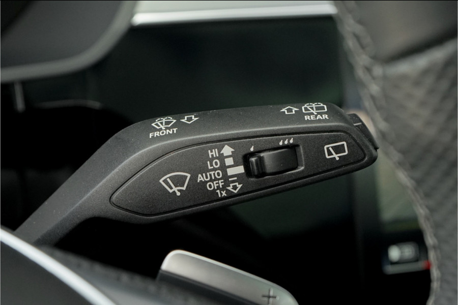Audi Q8 e-tron 55 Quattro S Edition 115 kWh Pano Leer 360° Camera Trekhaak 22"