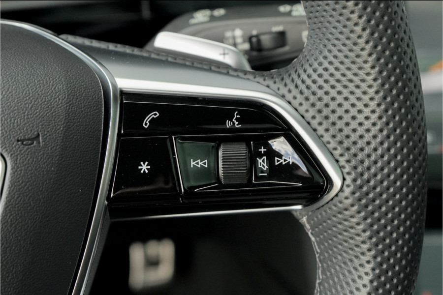 Audi Q8 e-tron 55 Quattro S Edition 115 kWh Pano Leer 360° Camera Trekhaak 22"