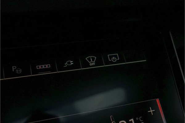 Audi Q8 e-tron 55 Quattro S Edition 115 kWh Pano Leer 360° Camera Trekhaak 22"