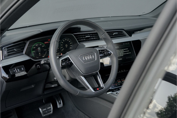 Audi Q8 e-tron 55 Quattro S Edition 115 kWh Pano Leer 360° Camera Trekhaak 22"