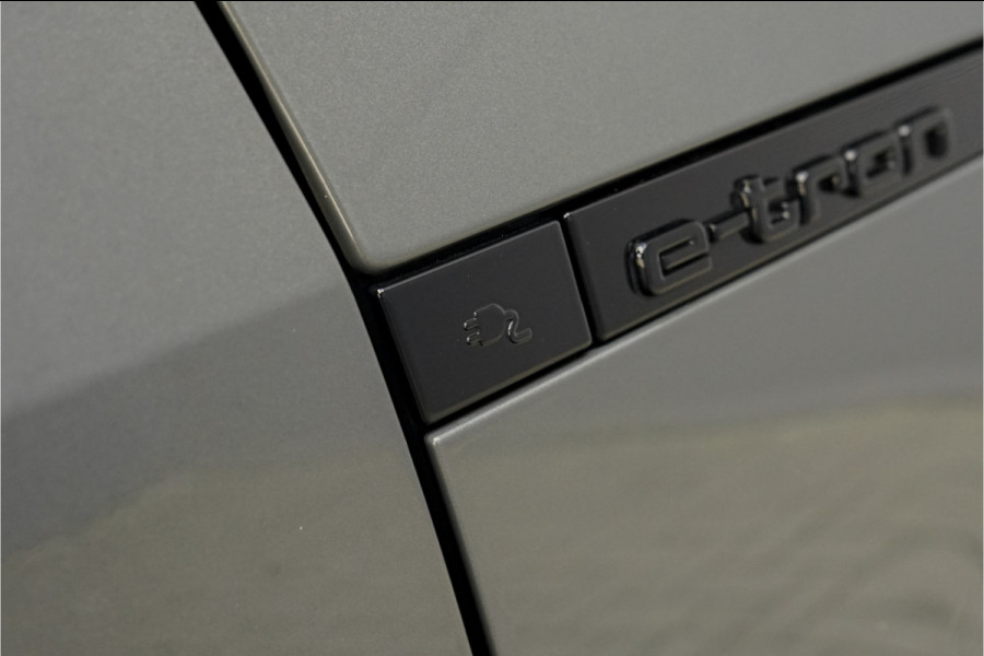 Audi Q8 e-tron 55 Quattro S Edition 115 kWh Pano Leer 360° Camera Trekhaak 22"