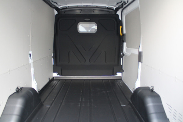 Ford Transit 350 2.0 TDCI L2H2 Trend 130pk Trend - Facelift - Xenon - Carplay - Android - Camera - Airbag Passagier - Rijklaar