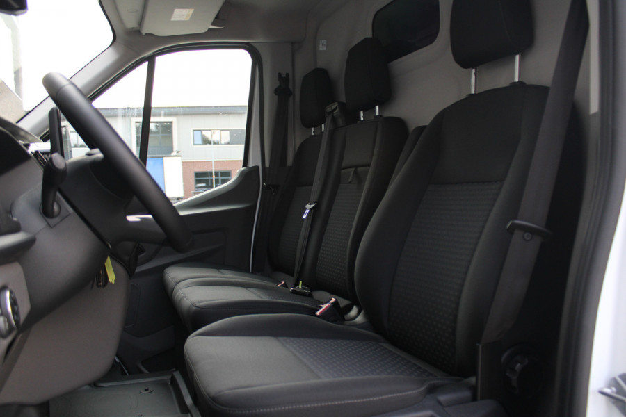 Ford Transit 350 2.0 TDCI L2H2 Trend 130pk Trend - Facelift - Xenon - Carplay - Android - Camera - Airbag Passagier - Rijklaar