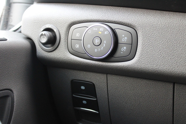 Ford Transit 350 2.0 TDCI L2H2 Trend 130pk Trend - Facelift - Xenon - Carplay - Android - Camera - Airbag Passagier - Rijklaar