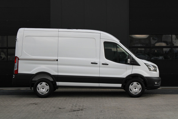 Ford Transit 350 2.0 TDCI L2H2 Trend 130pk Trend - Facelift - Xenon - Carplay - Android - Camera - Airbag Passagier - Rijklaar