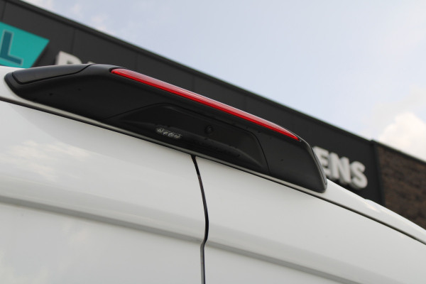 Ford Transit 350 2.0 TDCI L2H2 Trend 130pk Trend - Facelift - Xenon - Carplay - Android - Camera - Airbag Passagier - Rijklaar