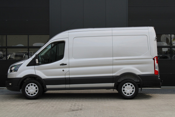 Ford Transit 350 2.0 TDCI L2H2 Trend 130pk Trend - Navigatie - Blind Spot - Adaptive cruise - Camera - Trekhaak - Rijklaar