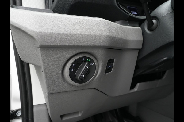 Volkswagen Crafter 35 2.0 TDI L3H3 Highline EURO VI Trekhaak Betimmering App. Camera