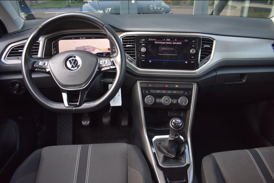 Volkswagen T-Roc 1.0 TSI | VIRTUAL COCKPIT | CAMERA | APPLE CARPLAY | ANDROID AUTO | NAP | DEALER ONDERHOUDEN