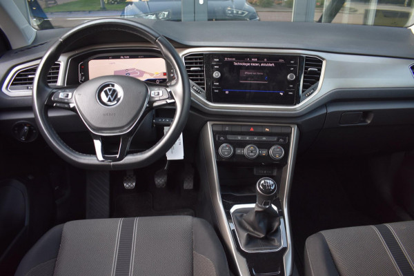 Volkswagen T-Roc 1.0 TSI | VIRTUAL COCKPIT | CAMERA | APPLE CARPLAY | ANDROID AUTO | NAP | DEALER ONDERHOUDEN