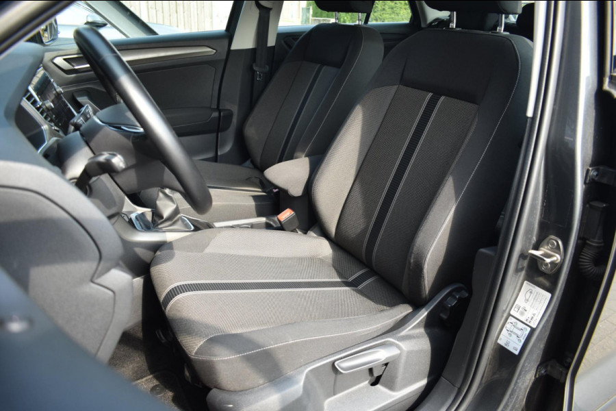 Volkswagen T-Roc 1.0 TSI | VIRTUAL COCKPIT | CAMERA | APPLE CARPLAY | ANDROID AUTO | NAP | DEALER ONDERHOUDEN