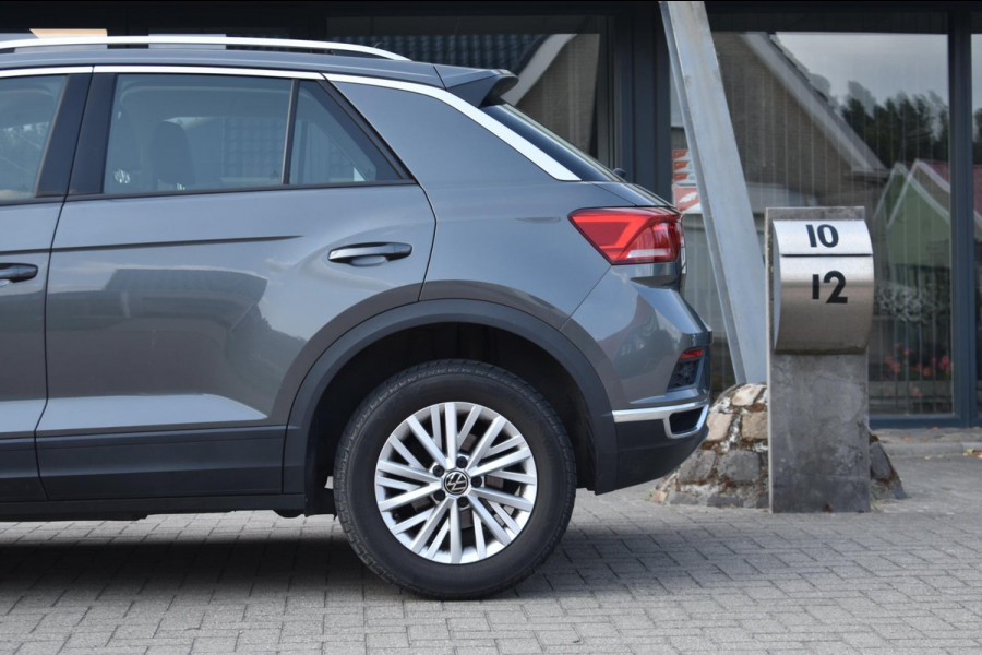 Volkswagen T-Roc 1.0 TSI | VIRTUAL COCKPIT | CAMERA | APPLE CARPLAY | ANDROID AUTO | NAP | DEALER ONDERHOUDEN
