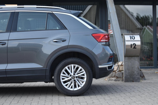 Volkswagen T-Roc 1.0 TSI | VIRTUAL COCKPIT | CAMERA | APPLE CARPLAY | ANDROID AUTO | NAP | DEALER ONDERHOUDEN