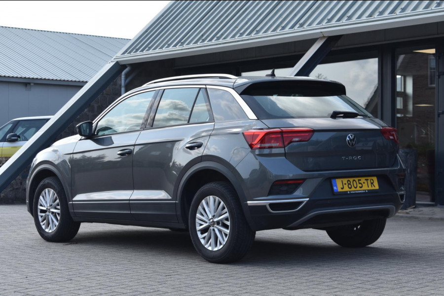 Volkswagen T-Roc 1.0 TSI | VIRTUAL COCKPIT | CAMERA | APPLE CARPLAY | ANDROID AUTO | NAP | DEALER ONDERHOUDEN