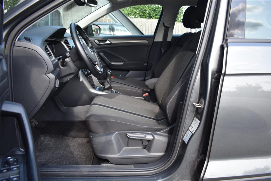 Volkswagen T-Roc 1.0 TSI | VIRTUAL COCKPIT | CAMERA | APPLE CARPLAY | ANDROID AUTO | NAP | DEALER ONDERHOUDEN
