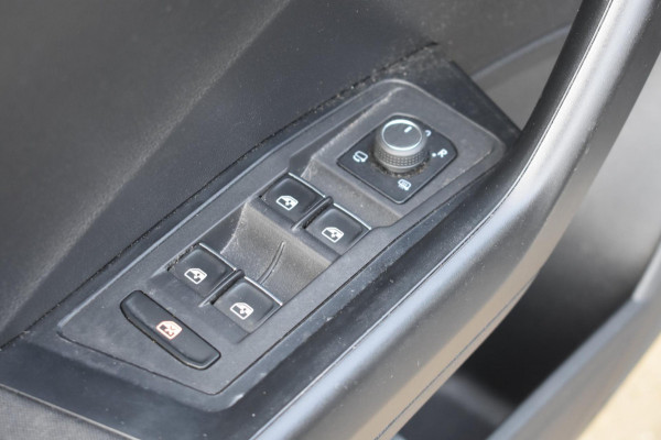 Volkswagen T-Roc 1.0 TSI | VIRTUAL COCKPIT | CAMERA | APPLE CARPLAY | ANDROID AUTO | NAP | DEALER ONDERHOUDEN