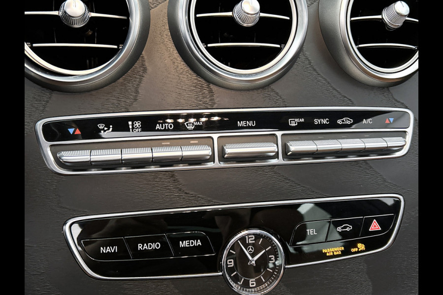 Mercedes-Benz C-Klasse Estate 200 Premium Plus Pack | Panoramadak | 5 spaaks lichtmetalen velgen | Navigatie | Parking support | Inclusief 24 maanden MB Certified garantie voor Europa.