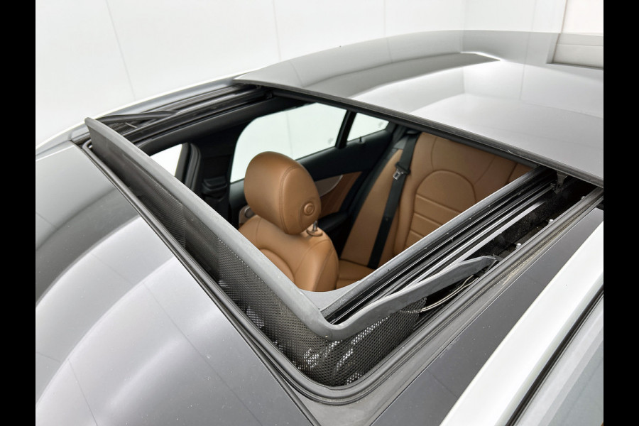 Mercedes-Benz C-Klasse Estate 200 Premium Plus Pack | Panoramadak | 5 spaaks lichtmetalen velgen | Navigatie | Parking support | Inclusief 24 maanden MB Certified garantie voor Europa.