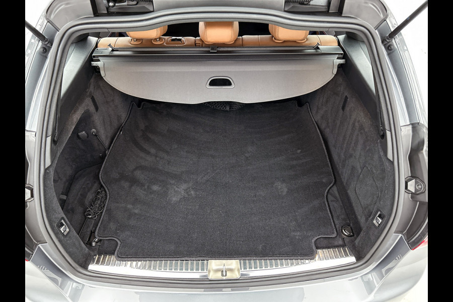 Mercedes-Benz C-Klasse Estate 200 Premium Plus Pack | Panoramadak | 5 spaaks lichtmetalen velgen | Navigatie | Parking support | Inclusief 24 maanden MB Certified garantie voor Europa.