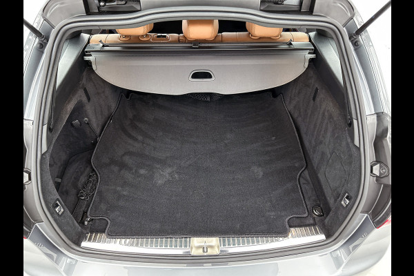 Mercedes-Benz C-Klasse Estate 200 Premium Plus Pack | Panoramadak | 5 spaaks lichtmetalen velgen | Navigatie | Parking support | Inclusief 24 maanden MB Certified garantie voor Europa.