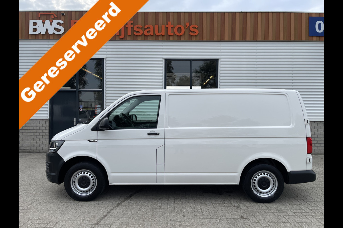 Volkswagen Transporter 2.0 TDI L1H1 / vaste prijs rijklaar € 14.950 ex btw / lease vanaf € 270 / airco / trekhaak / achterdeuren met ruiten / bijrijdersbank / euro 6 diesel !