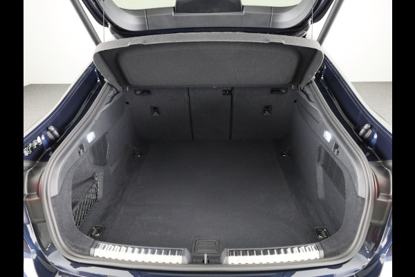 Audi A5 2.0 TFSI edition one S-edition, optiekpakket zwart, matrix-led koplampen, MMI bijrijdersscherm, omgevingscamara's, adaptive cruise control
