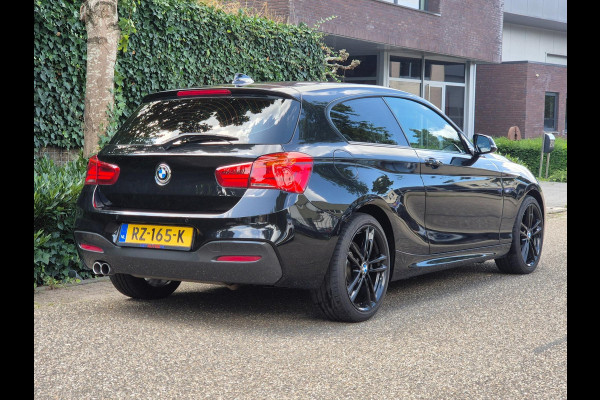 BMW 1-serie 120i High Executive M Pakket Coupe Apple CarPlay Harman & Kardon LED NAP NL