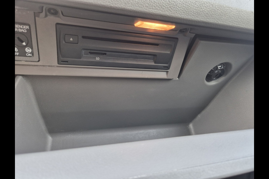Volkswagen Crafter 35 2.0 TDI L4H3 EL ,airco,addapt cruise,android/carplay/navigatie/camera,trekhaak,
