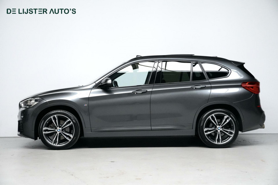 BMW X1 xDrive20i M Sport Facelift Automaat 192 PK | Pano-dak | CarPlay | Acc | Harman/Kardon | Camera | Trekhaak | Stoelverwarming | HU