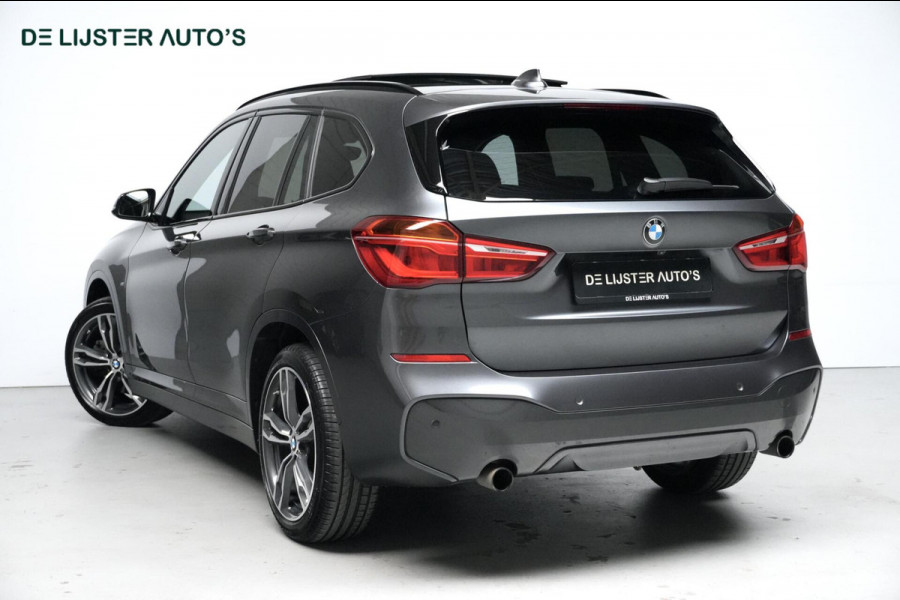 BMW X1 xDrive20i M Sport Facelift Automaat 192 PK | Pano-dak | CarPlay | Acc | Harman/Kardon | Camera | Trekhaak | Stoelverwarming | HU
