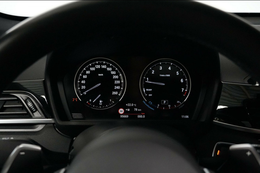 BMW X1 xDrive20i M Sport Facelift Automaat 192 PK | Pano-dak | CarPlay | Acc | Harman/Kardon | Camera | Trekhaak | Stoelverwarming | HU