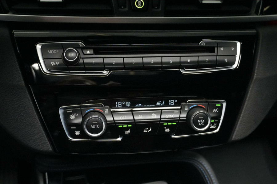 BMW X1 xDrive20i M Sport Facelift Automaat 192 PK | Pano-dak | CarPlay | Acc | Harman/Kardon | Camera | Trekhaak | Stoelverwarming | HU