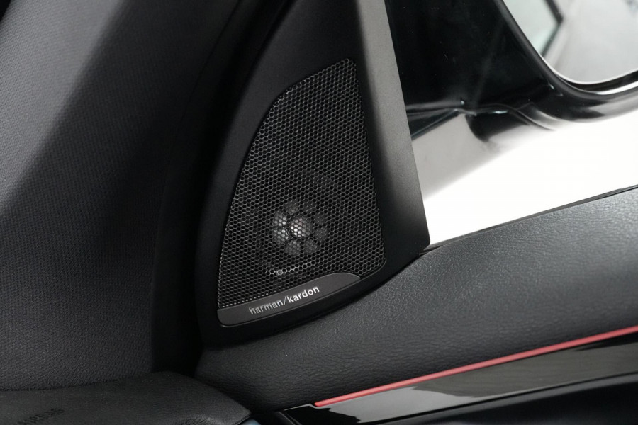 BMW X1 xDrive20i M Sport Facelift Automaat 192 PK | Pano-dak | CarPlay | Acc | Harman/Kardon | Camera | Trekhaak | Stoelverwarming | HU