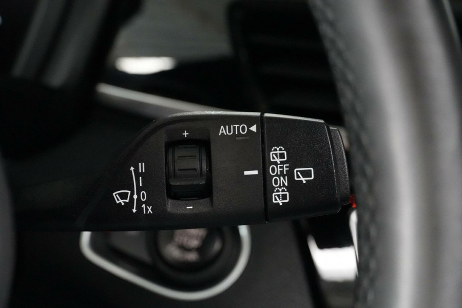 BMW X1 xDrive20i M Sport Facelift Automaat 192 PK | Pano-dak | CarPlay | Acc | Harman/Kardon | Camera | Trekhaak | Stoelverwarming | HU