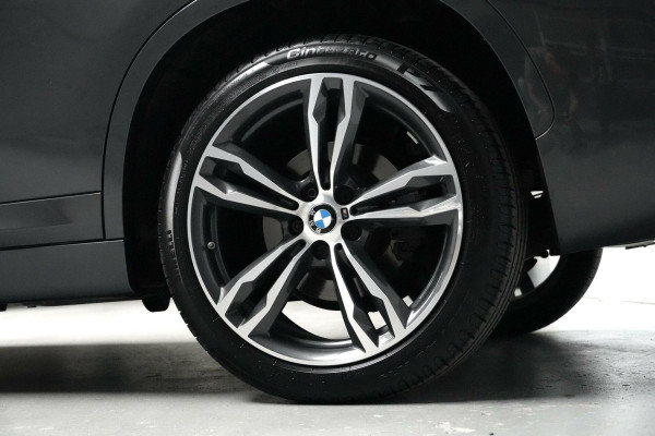 BMW X1 xDrive20i M Sport Facelift Automaat 192 PK | Pano-dak | CarPlay | Acc | Harman/Kardon | Camera | Trekhaak | Stoelverwarming | HU