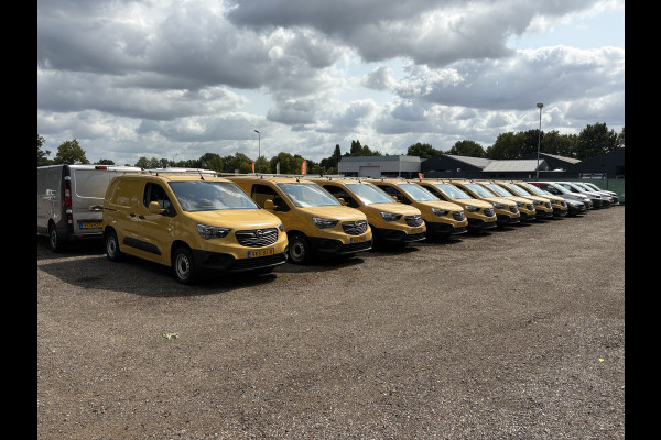 Opel Combo 1.5D L1H1 Edition Airco Cruise Control Bluetooth Elektr.ramen Elektr.spiegels+Verwarmd Centr.Vergr+ab. Schuifdeur Betonplex vloer Lat om Lat betimmering