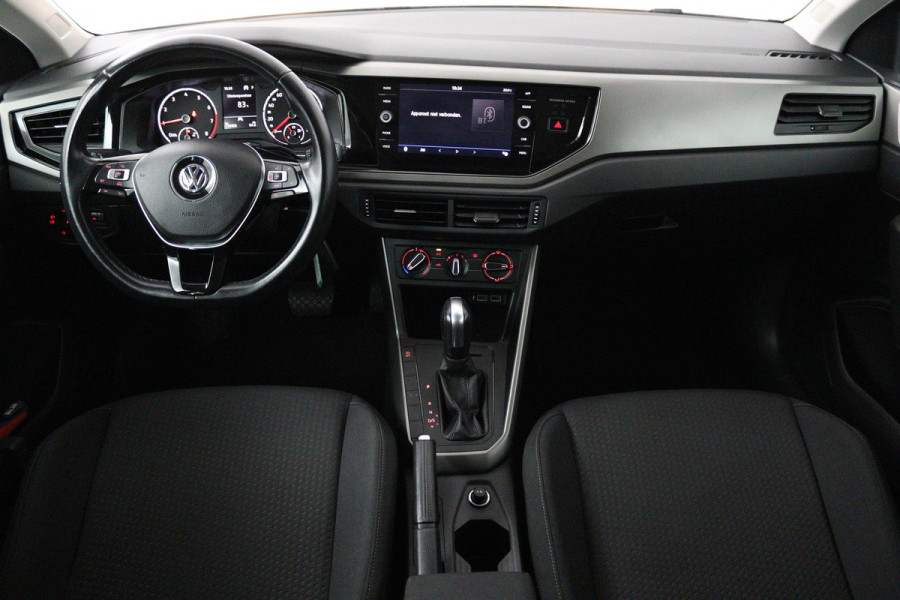 Volkswagen Polo 1.0 TSI Comfortline (ACHTERUITRIJCAMERA, CARPLAY, CRUISE CONTROL ADAPTIEF, AUTOMAAT, NL-AUTO)