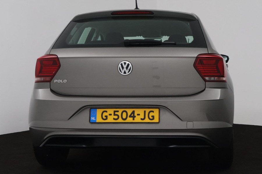 Volkswagen Polo 1.0 TSI Comfortline (ACHTERUITRIJCAMERA, CARPLAY, CRUISE CONTROL ADAPTIEF, AUTOMAAT, NL-AUTO)