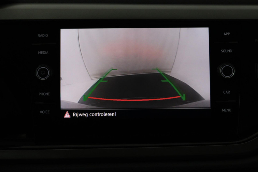 Volkswagen Polo 1.0 TSI Comfortline (ACHTERUITRIJCAMERA, CARPLAY, CRUISE CONTROL ADAPTIEF, AUTOMAAT, NL-AUTO)