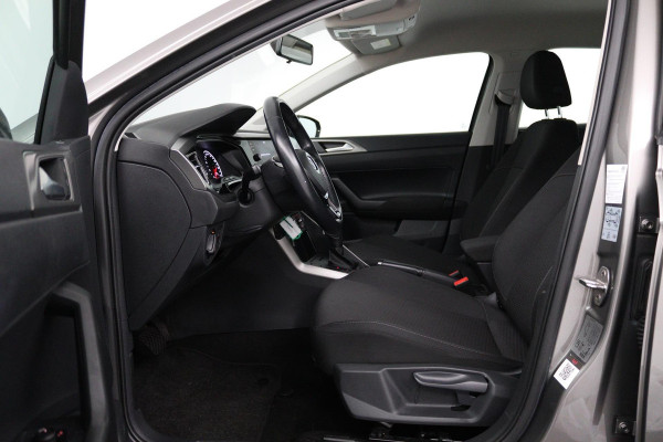 Volkswagen Polo 1.0 TSI Comfortline (ACHTERUITRIJCAMERA, CARPLAY, CRUISE CONTROL ADAPTIEF, AUTOMAAT, NL-AUTO)
