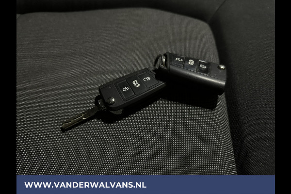 Volkswagen Crafter 2.0 TDI 141pk L3H3 L2H2 Euro6 *Rijklaar Direct Rijden* Airco | Massagestoel | Camera | Apple Carplay | Cruisecontrol Android Auto, Chauffeursstoel