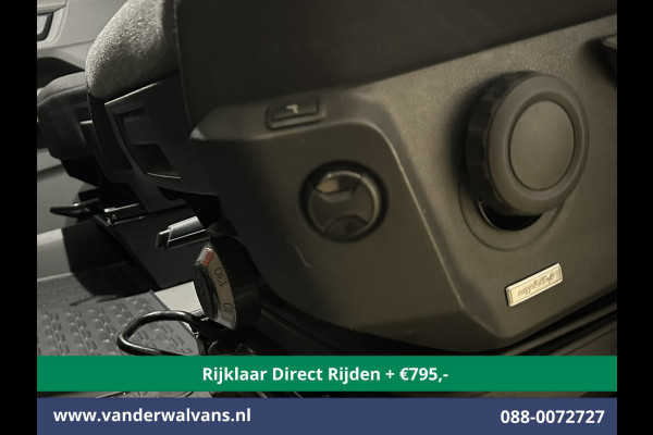 Volkswagen Crafter 2.0 TDI 141pk L3H3 L2H2 Euro6 *Rijklaar Direct Rijden* Airco | Massagestoel | Camera | Apple Carplay | Cruisecontrol Android Auto, Chauffeursstoel