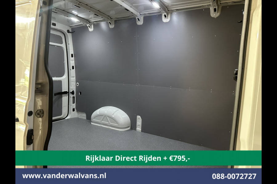 Volkswagen Crafter 2.0 TDI 141pk L3H3 L2H2 Euro6 *Rijklaar Direct Rijden* Airco | Massagestoel | Camera | Apple Carplay | Cruisecontrol Android Auto, Chauffeursstoel